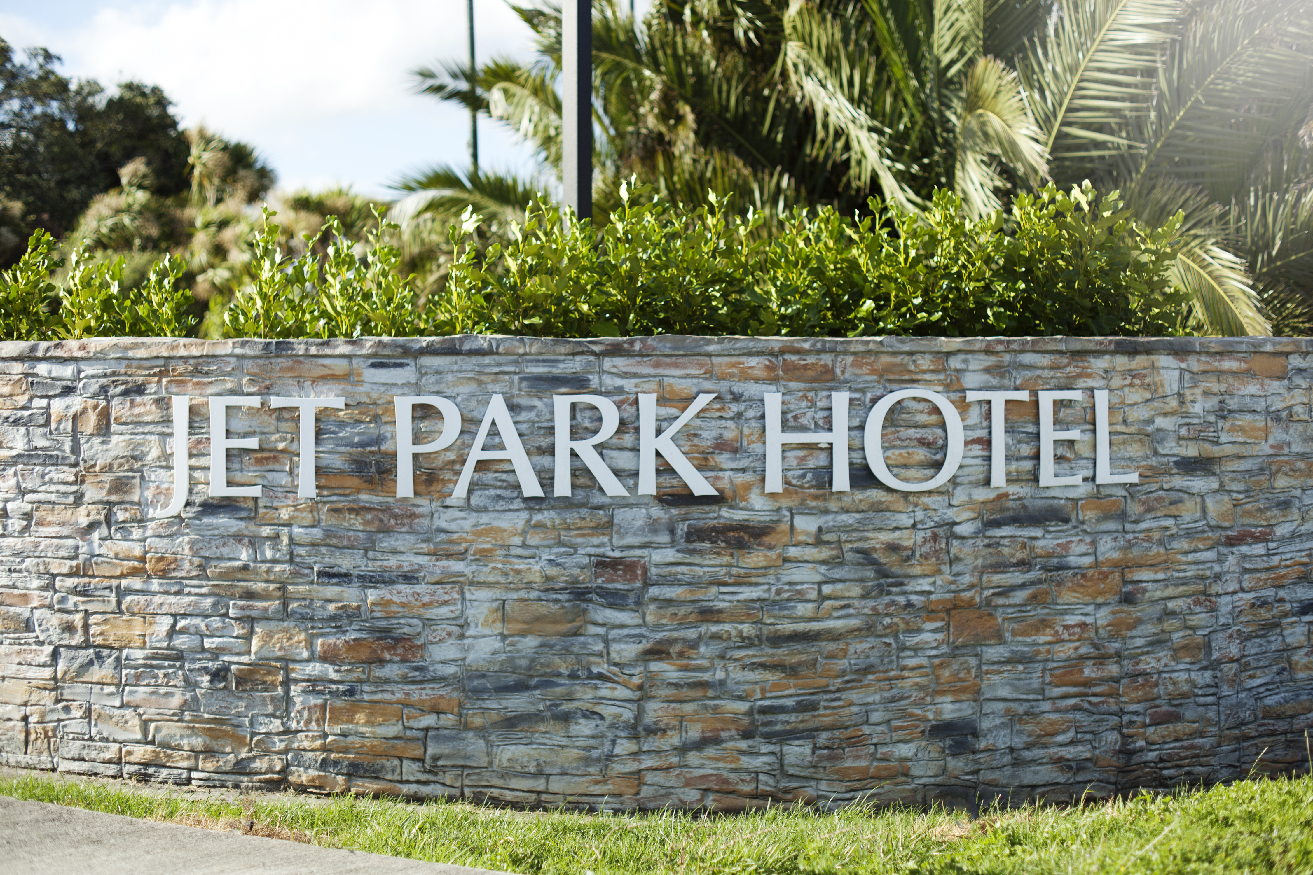 Jet Park Hotel Auckland Airport Shuttle www.jetpark.co.nz